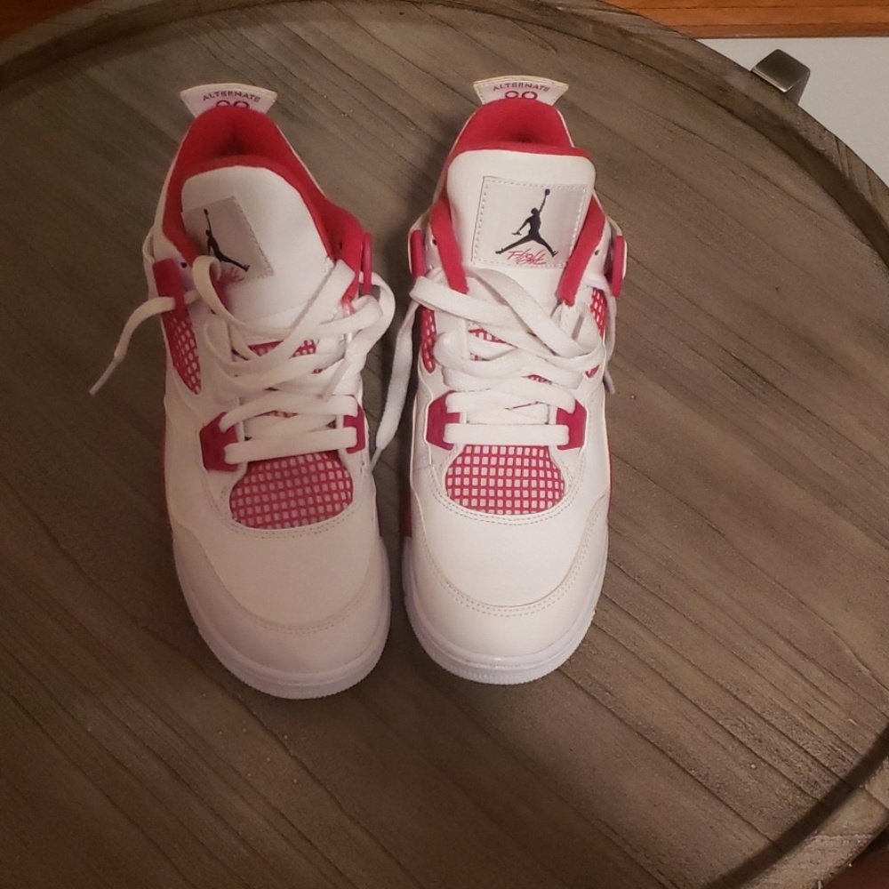 Air Jordan 4